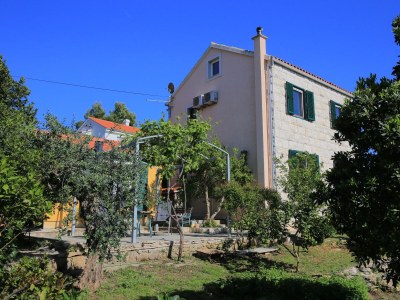 Apartment Studio flat with terrace Splitska, Brač AS-17023-a - Outdoor photo 3