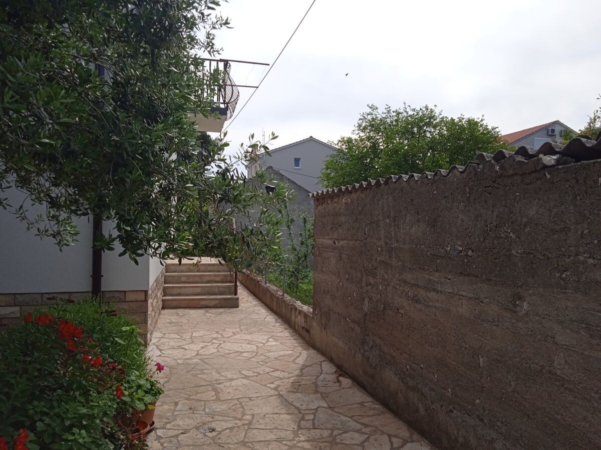 Apartment Two bedroom apartment with terrace Biograd na Moru, Biograd A-15661-a - Outdoor photo 5