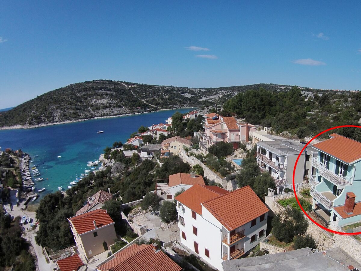 Apartment Three bedroom apartment with terrace and sea view Sevid, Trogir A-16111-a