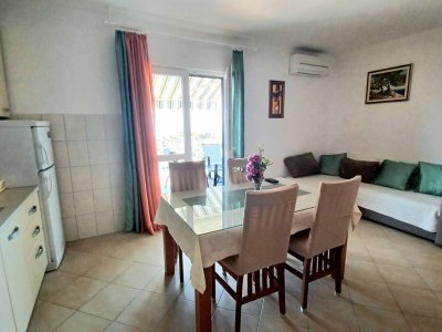 Apartment Three bedroom apartment with terrace and sea view Sevid, Trogir A-16111-a - Outdoor photo 9