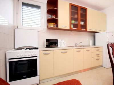 Apartment Three bedroom apartment with terrace and sea view Sevid, Trogir A-16111-a - Outdoor photo 12