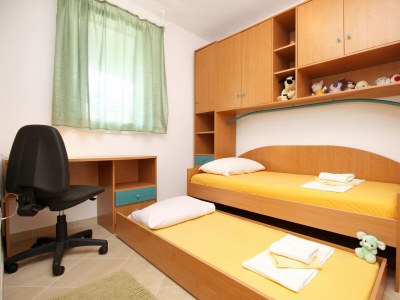 Apartment Three bedroom apartment with terrace and sea view Sevid, Trogir A-16111-a - Outdoor photo 17