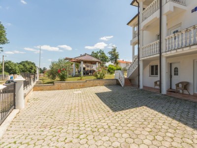 Holiday house Comfortable and spacious house with terrace Radmani, Poreč K-16440 - Outdoor photo 10