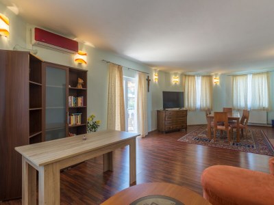 Holiday house Comfortable and spacious house with terrace Radmani, Poreč K-16440 - Outdoor photo 13