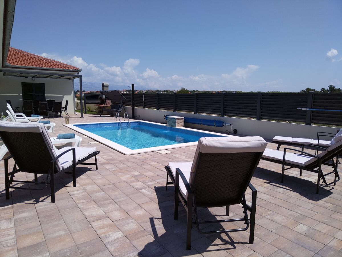 Villa Four-bedroom house with terrace Vrsi - Mulo, Zadar K-19093 - Outdoor photo 3