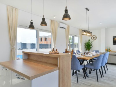 Villa Four-bedroom house with terrace Vrsi - Mulo, Zadar K-19093 - Outdoor photo 11