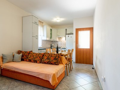 Apartment Two bedroom apartment with terrace Postira, Brač A-19107-a - Outdoor photo 11