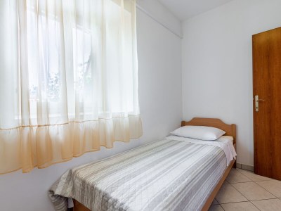 Apartment Two bedroom apartment with terrace Postira, Brač A-19107-a - Outdoor photo 22