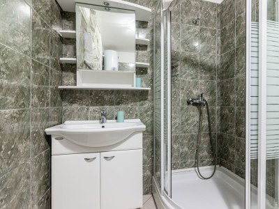 Apartment Two bedroom apartment with terrace Postira, Brač A-19107-a - Outdoor photo 24