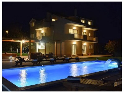 Holiday house Comfortable and spacious house with terrace Dugopolje, Zagora K-19033 - Outdoor photo 3