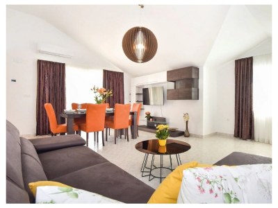 Holiday house Comfortable and spacious house with terrace Dugopolje, Zagora K-19033 - Outdoor photo 13