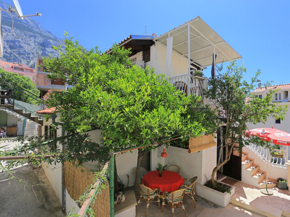 Apartment One bedroom apartment with terrace Makarska A-19038-a