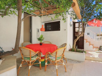 Apartment One bedroom apartment with terrace Makarska A-19038-a - Outdoor photo 14