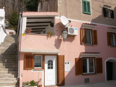 Apartment One bedroom apartment with terrace and sea view Baška, Krk A-19190-a in Baška - Apartment