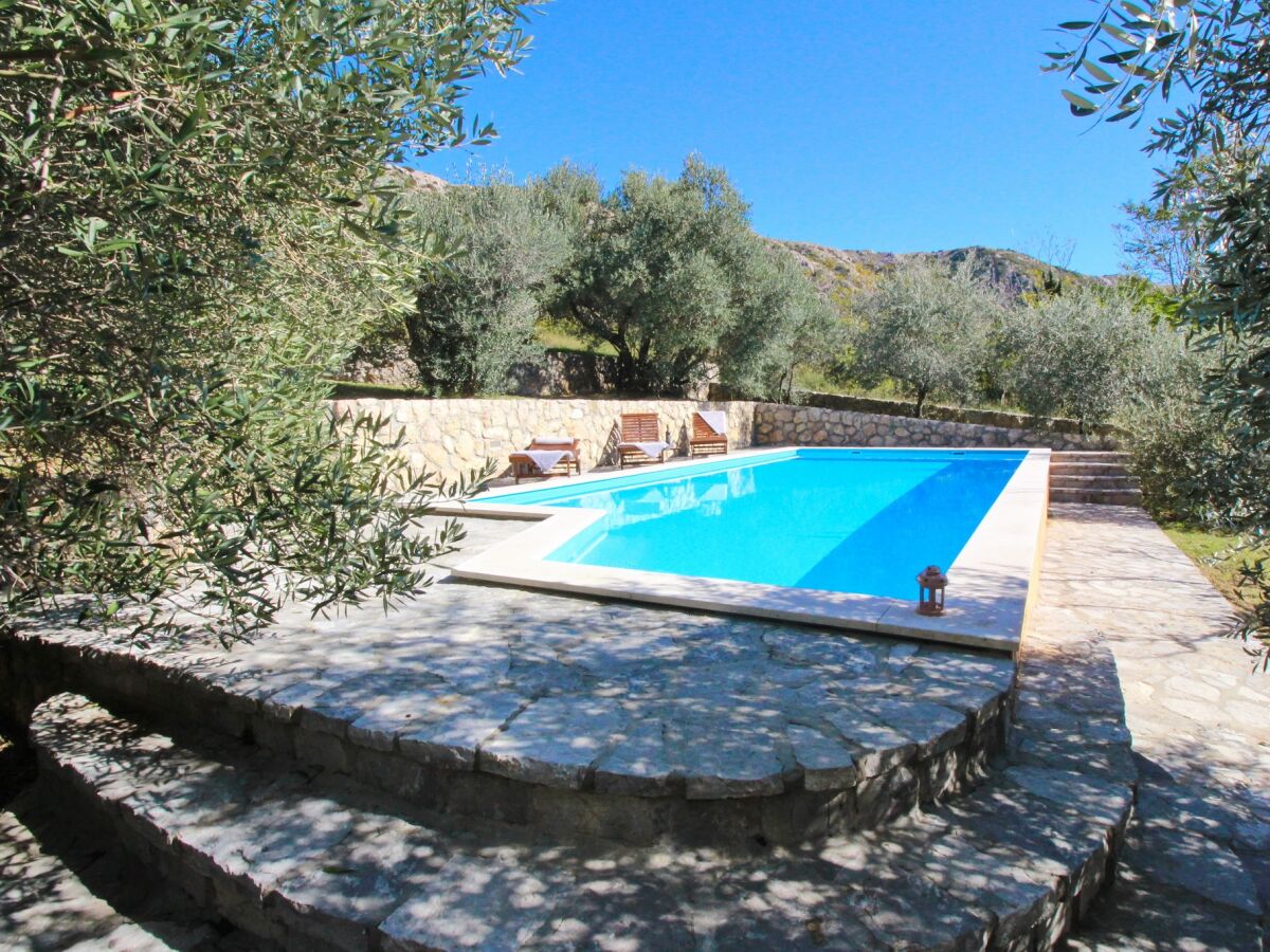 Holiday house Comfortable and spacious house with terrace Draga Bašćanska, Krk K-19204 - Outdoor photo 3