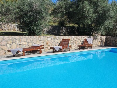 Holiday house Comfortable and spacious house with terrace Draga Bašćanska, Krk K-19204 - Outdoor photo 5