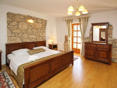 Holiday house Comfortable and spacious house with terrace Draga Bašćanska, Krk K-19204 - Outdoor photo 19