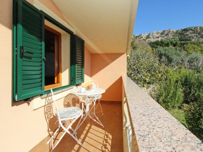 Holiday house Comfortable and spacious house with terrace Draga Bašćanska, Krk K-19204 - Outdoor photo 32