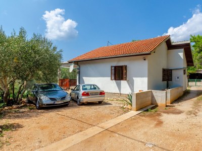 Holiday house Two bedroom house with terrace and sea view Cove Gradina, Korčula K-19317 - Outdoor photo 7