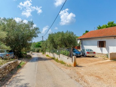 Holiday house Two bedroom house with terrace and sea view Cove Gradina, Korčula K-19317 - Outdoor photo 8