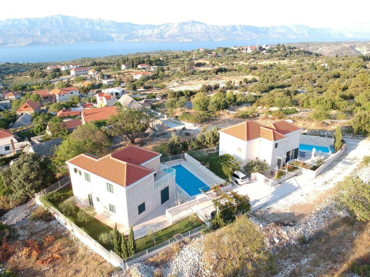 Holiday house Three bedroom house with terrace and sea view Škrip, Brač K-20897 - Outdoor photo 5