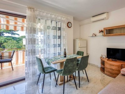 Apartment Two bedroom apartment with balcony Malinska, Krk A-19342-a - Outdoor photo 5