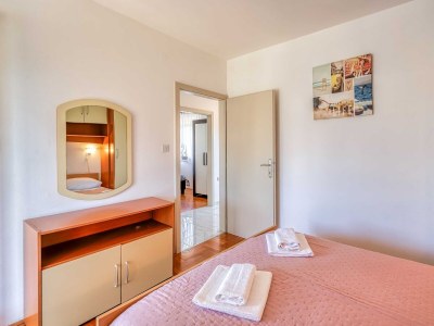 Apartment Two bedroom apartment with balcony Malinska, Krk A-19342-a - Outdoor photo 12