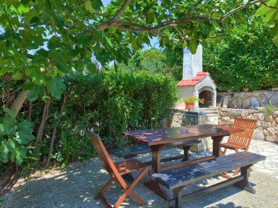 Apartment Two bedroom apartment with terrace and sea view Njivice, Krk A-20898-a - Outdoor photo 4