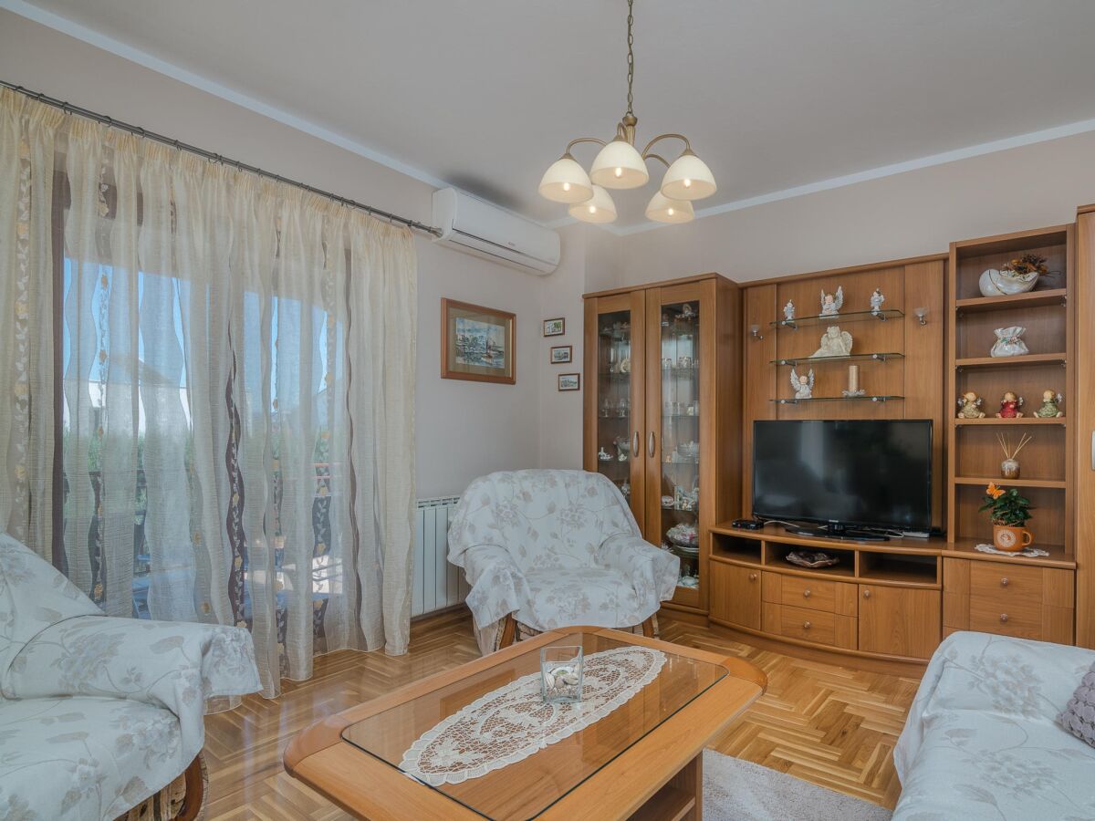 Apartment Two bedroom apartment with terrace and sea view Porat, Krk A-19343-a - Outdoor photo 2