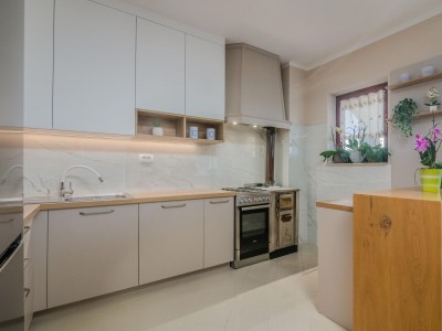 Apartment Two bedroom apartment with terrace and sea view Porat, Krk A-19343-a - Outdoor photo 4