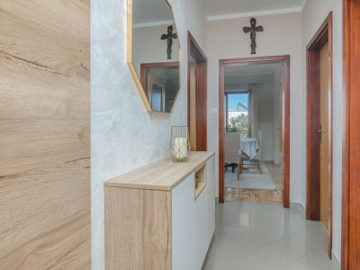 Apartment Two bedroom apartment with terrace and sea view Porat, Krk A-19343-a - Outdoor photo 12