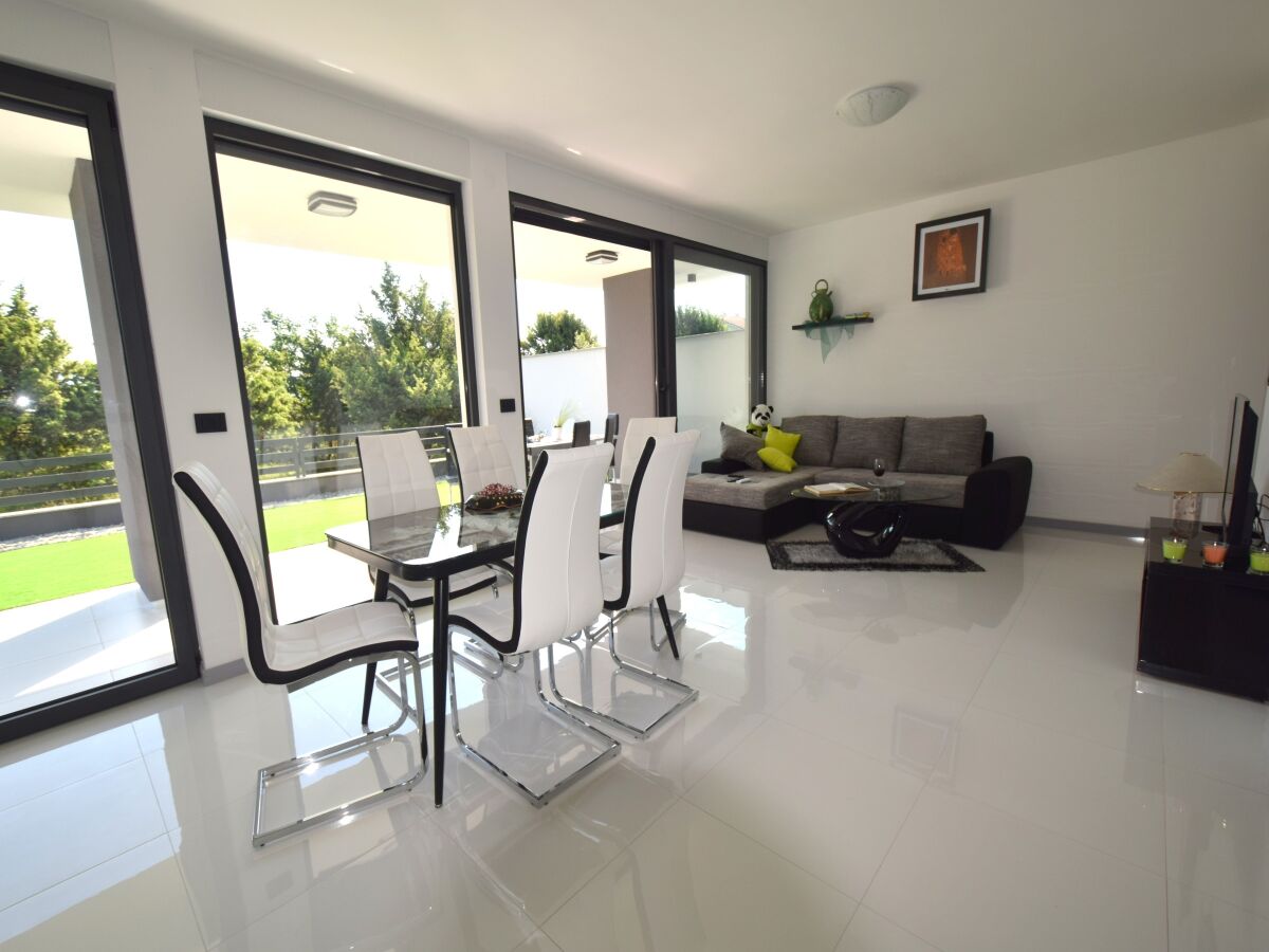 Apartment Two bedroom apartment with terrace Porat, Krk A-19347-a - Outdoor photo 3