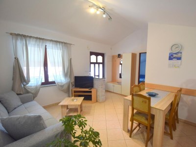 Apartment Two bedroom apartment with terrace and sea view Njivice, Krk A-20905-a - Outdoor photo 4