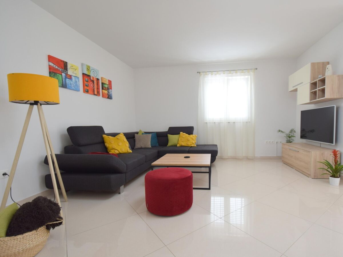 Apartment Two bedroom apartment with terrace Barušići, Krk A-19369-a - Outdoor photo 3