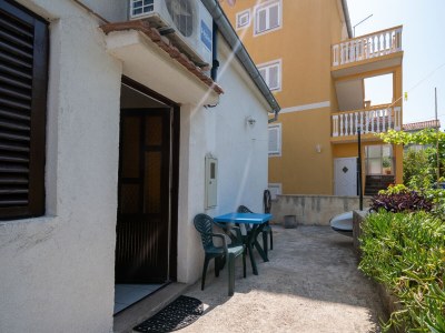 Holiday house Two bedroom house near beach Preko, Ugljan K-21106 - Outdoor photo 8