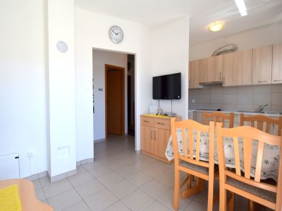 Apartment One bedroom apartment with balcony and sea view Malinska, Krk A-19370-a - Outdoor photo 5