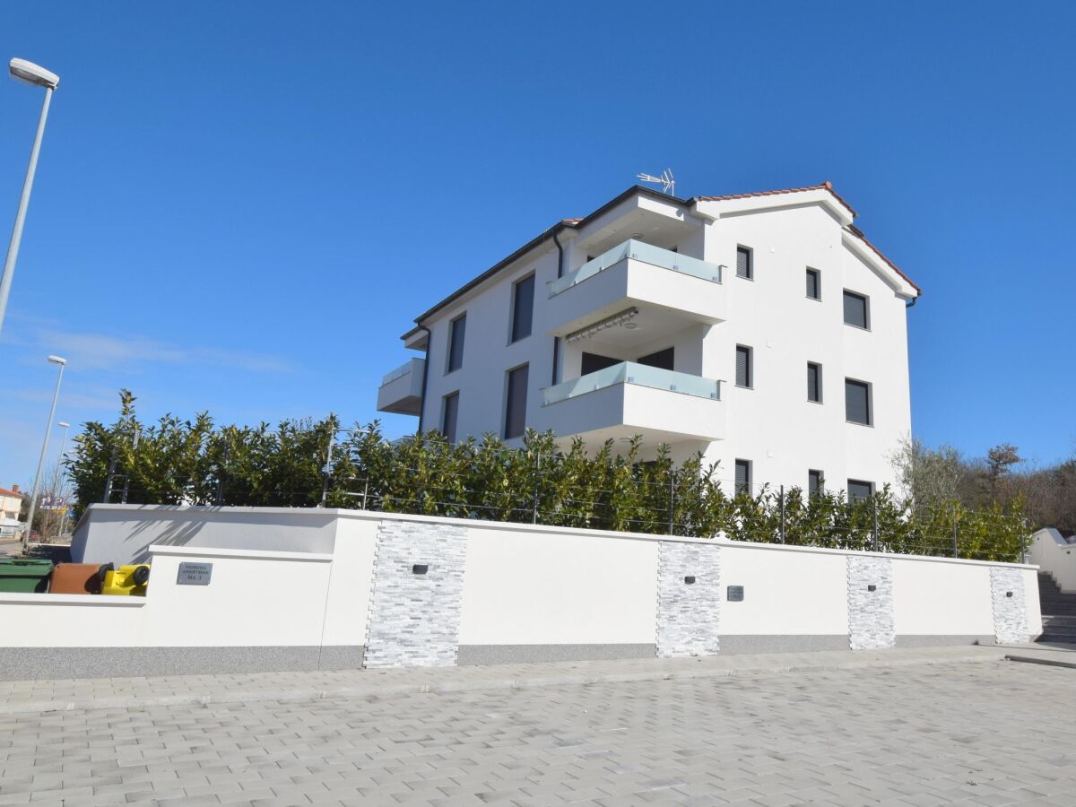 Apartment Two bedroom apartment with terrace and sea view Malinska, Krk A-19374-b - Outdoor photo 2