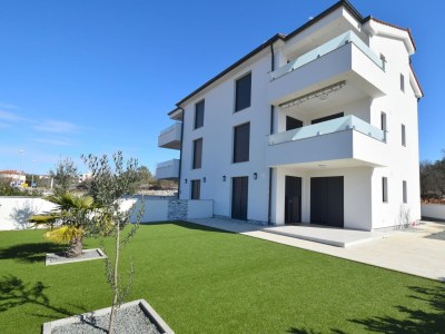 Apartment Two bedroom apartment with terrace and sea view Malinska, Krk A-19374-b - Outdoor photo 13