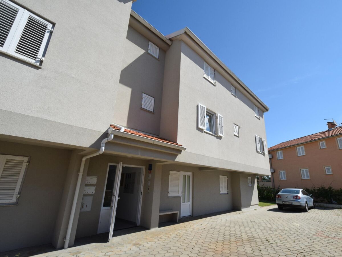 Apartment Two bedroom apartment with terrace Vantačići, Krk A-19386-a