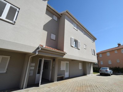 Apartment Two bedroom apartment with terrace Vantačići, Krk A-19386-a in Malinska - Apartment