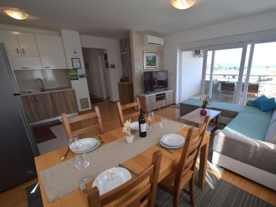 Apartment Two bedroom apartment with terrace Vantačići, Krk A-19386-a - Outdoor photo 6