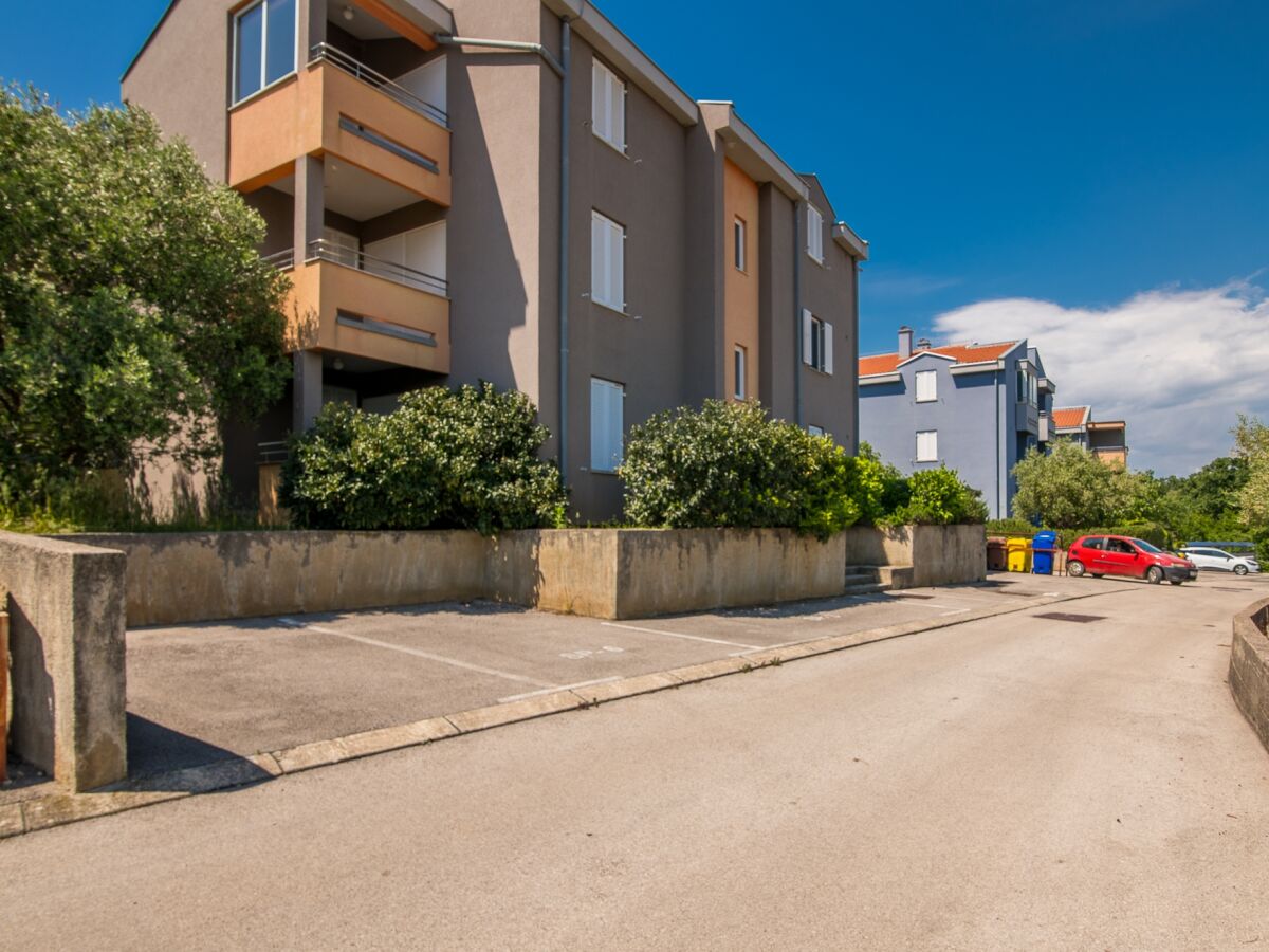 Apartment Two bedroom apartment with terrace Čižići, Krk A-19417-a