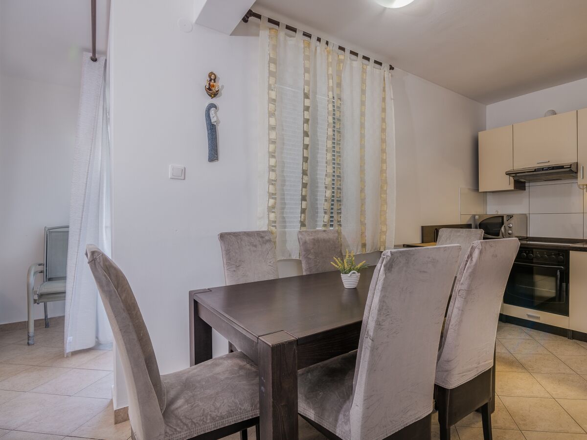 Apartment Two bedroom apartment with terrace Čižići, Krk A-19417-a - Outdoor photo 5