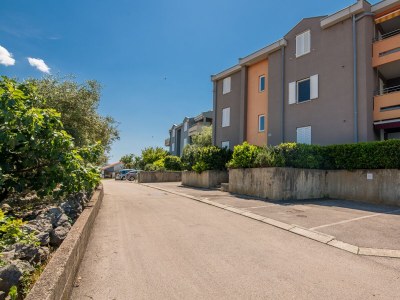 Apartment Two bedroom apartment with terrace Čižići, Krk A-19417-a - Outdoor photo 20
