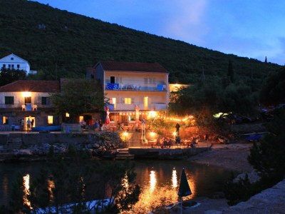 Apartment Two bedroom apartment near beach Cove Zarace (Gdinj), Hvar A-9675-a - Outdoor photo 2