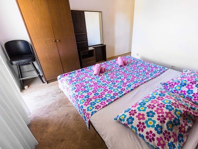 Apartment Two bedroom apartment near beach Cove Zarace (Gdinj), Hvar A-9675-a - Outdoor photo 15