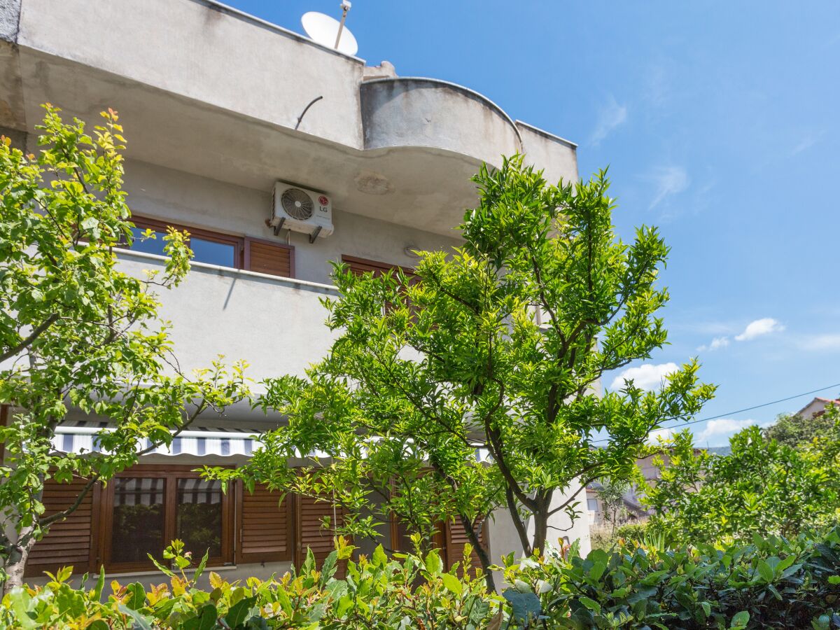 Apartment One bedroom apartment with terrace Kaštel Stari, Kaštela A-20999-a - Outdoor photo 5