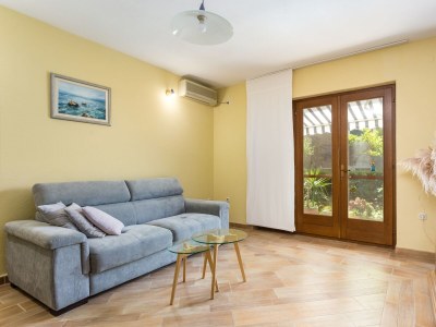 Apartment One bedroom apartment with terrace Kaštel Stari, Kaštela A-20999-a - Outdoor photo 12