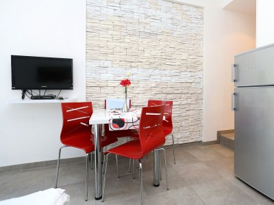 Apartment One bedroom apartment near beach Duće, Omiš A-10304-b - Outdoor photo 6