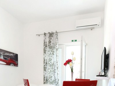 Apartment One bedroom apartment near beach Duće, Omiš A-10304-b - Outdoor photo 7